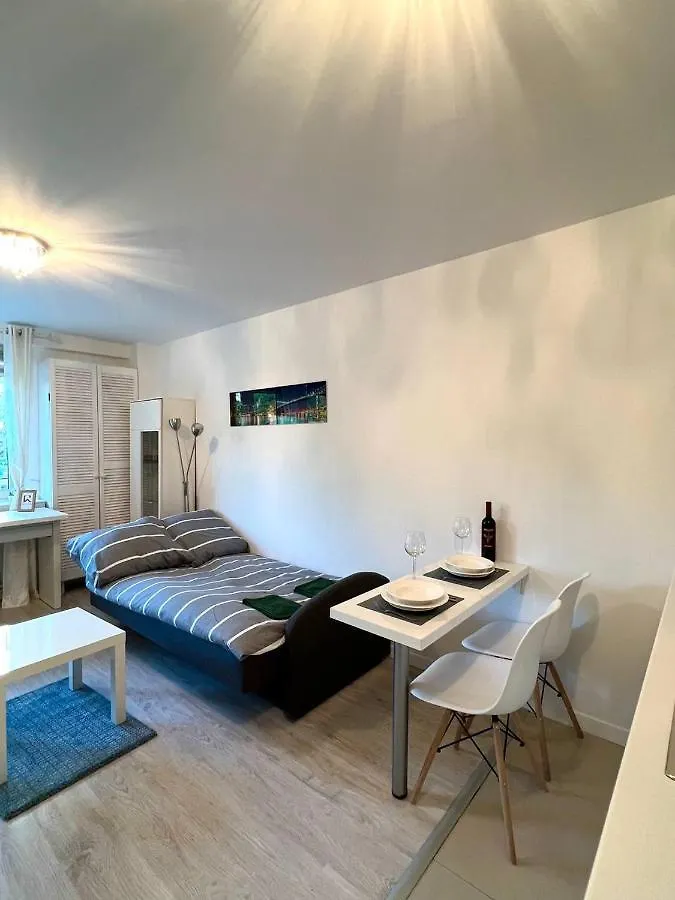 2-Rooms Cute Apartment, Metro, Wi-Fi - By Hik Apartments Warszawa 0*,  Polska